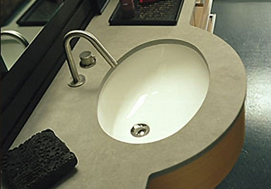 Salle de bain avec plan de travail en Granit